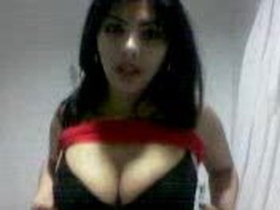 Kuwait Girl Porn - Arabic kuwait girl flashing boobs